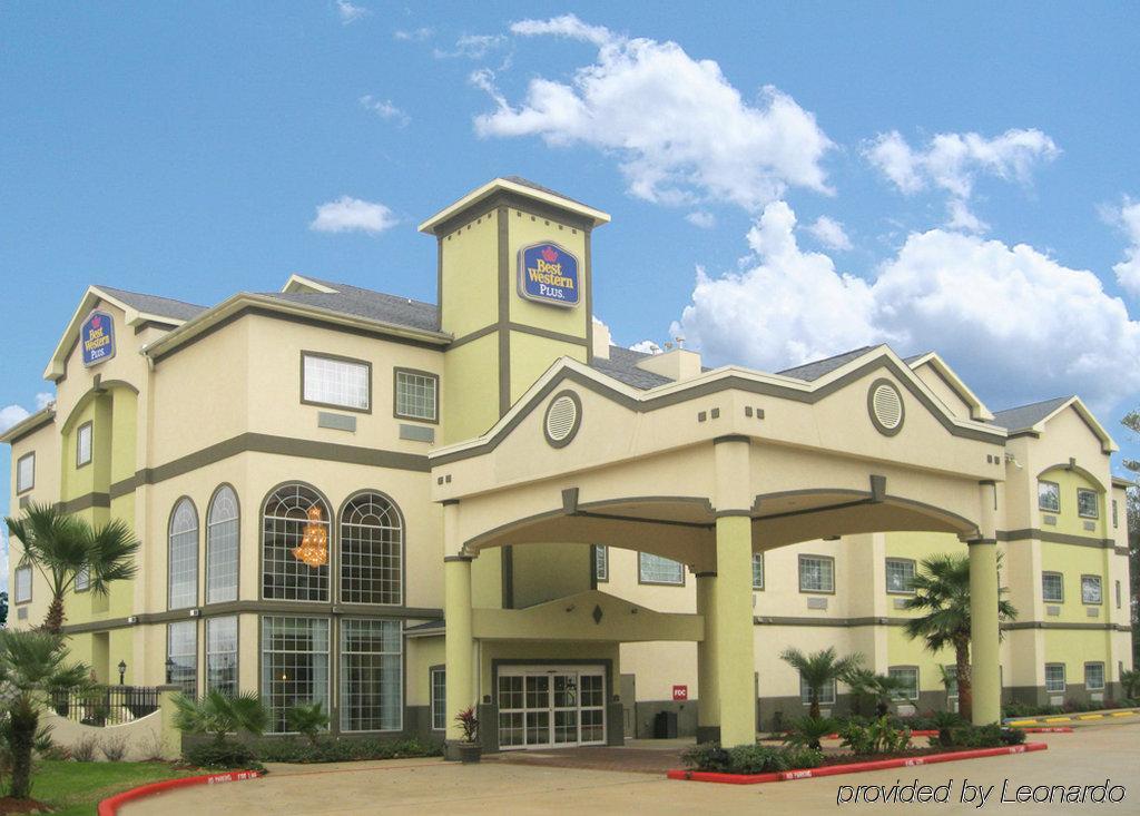 Best Western Plus New Caney Inn & Suites Exterior photo